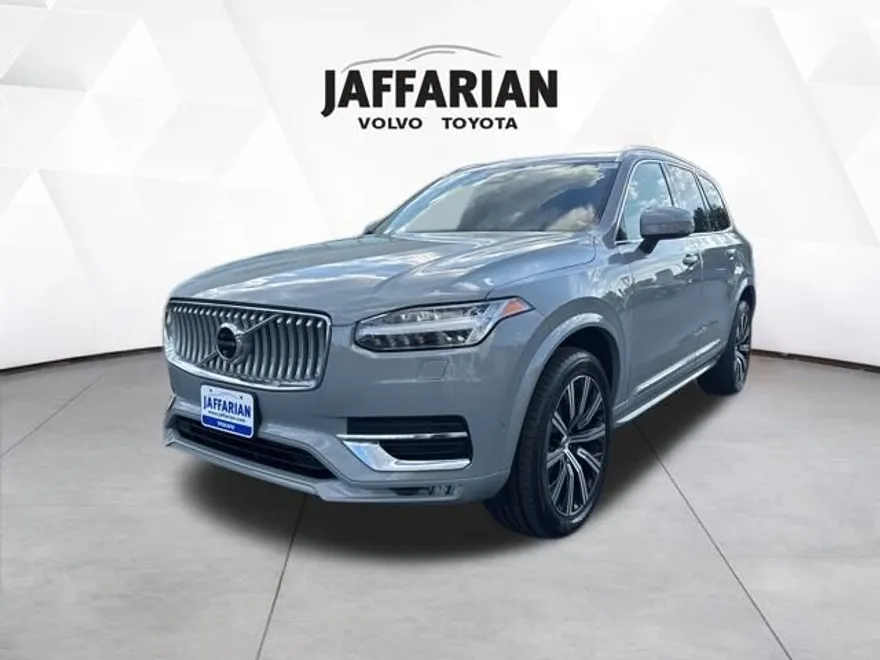 2024 Volvo XC90 Plus photo 1