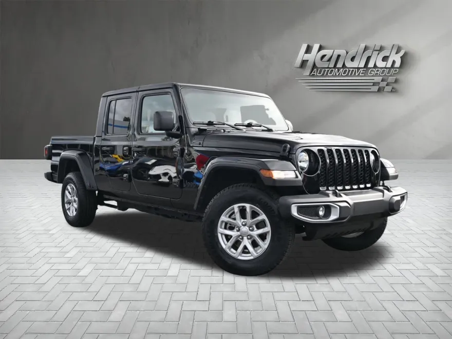 2023 Jeep Gladiator Sport S photo 1