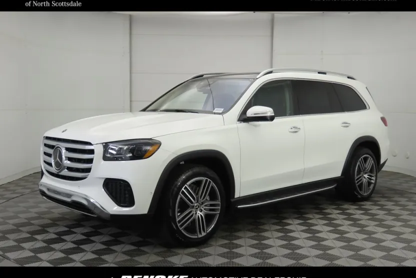 2026 Mercedes Benz GLS 450 4MATIC photo 1