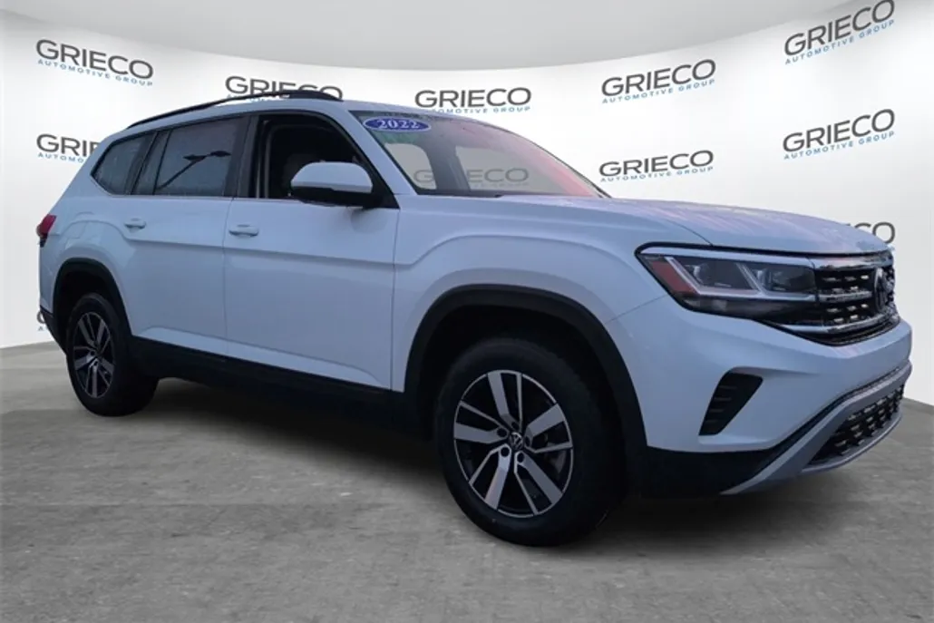 2022 Volkswagen Atlas SE photo 1