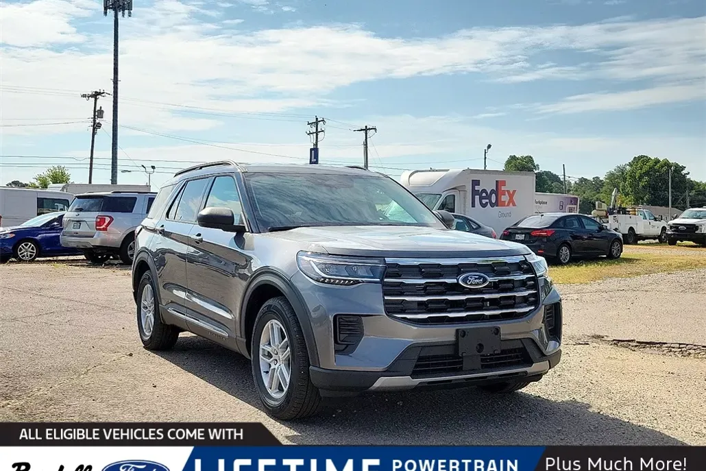 2025 Ford Explorer photo 1