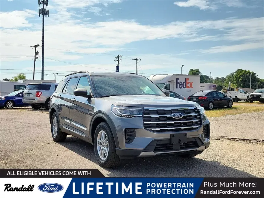 2025 Ford Explorer photo 1