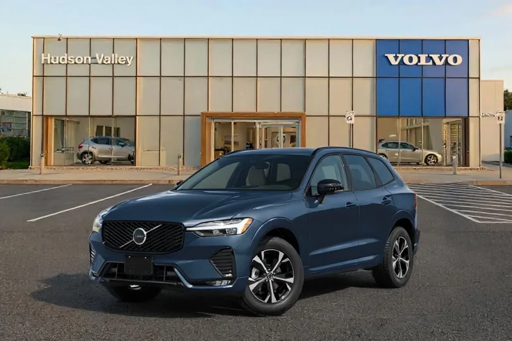 2026 Volvo XC60 B5 Plus photo 1