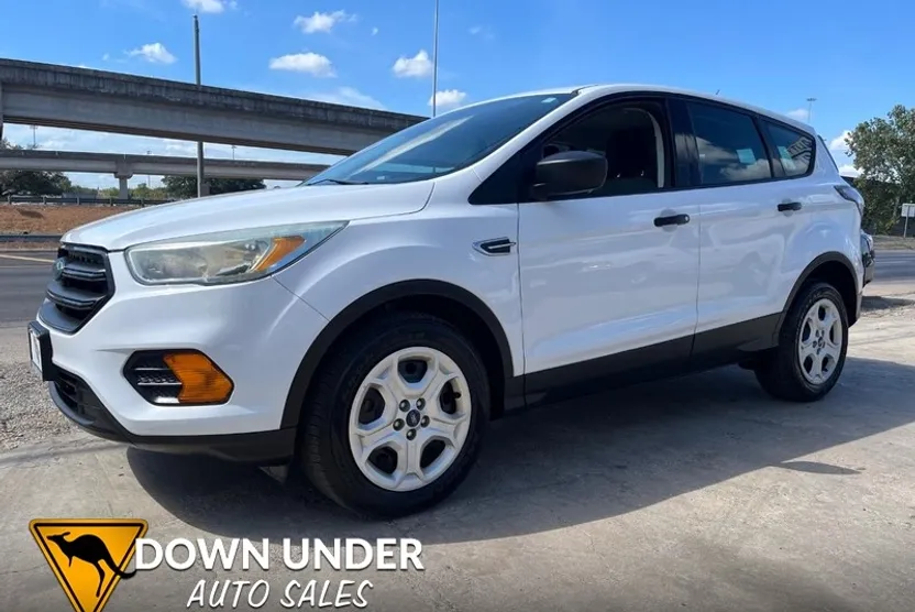 2017 Ford Escape S photo 1