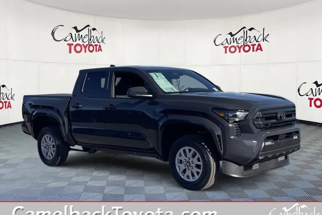 2025 Toyota Tacoma SR5 photo 1