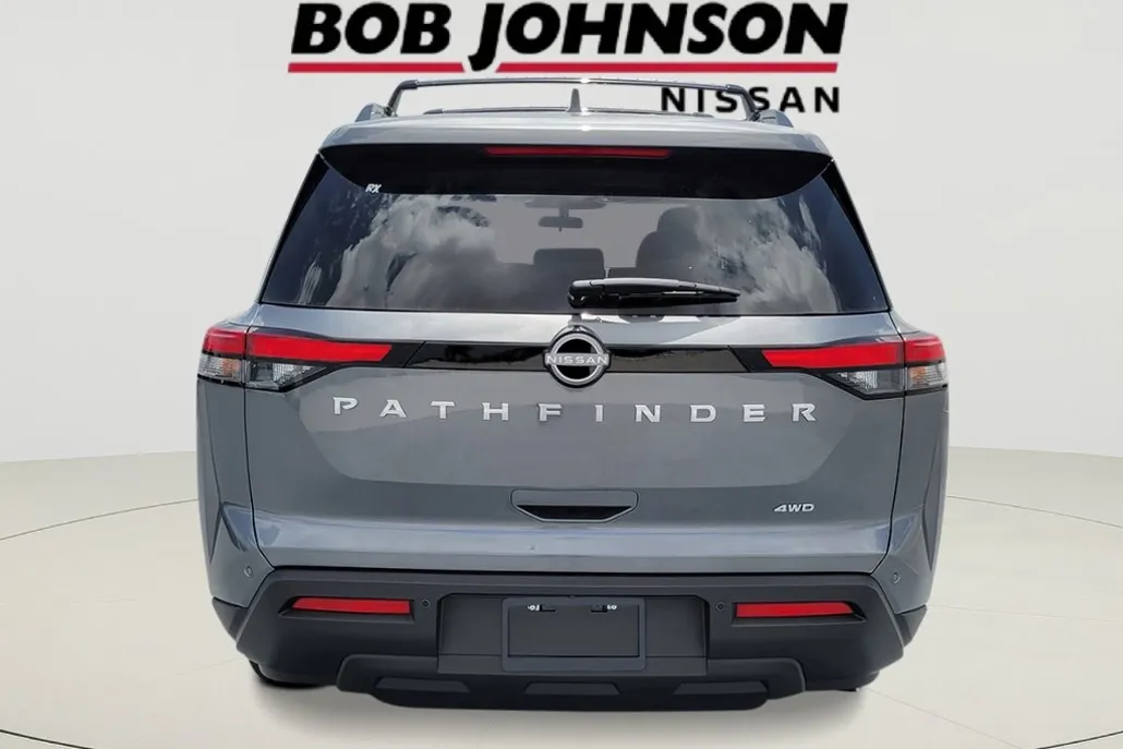 2025 Nissan Pathfinder SV photo 1