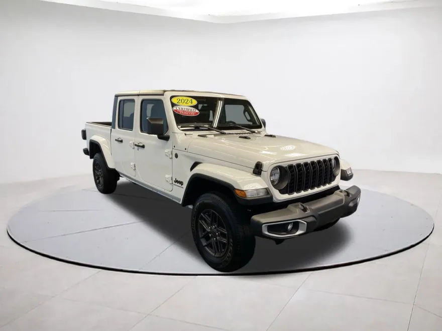 2024 Jeep Gladiator Sport S photo 1