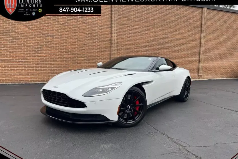 2018 Aston Martin DB11 photo 1