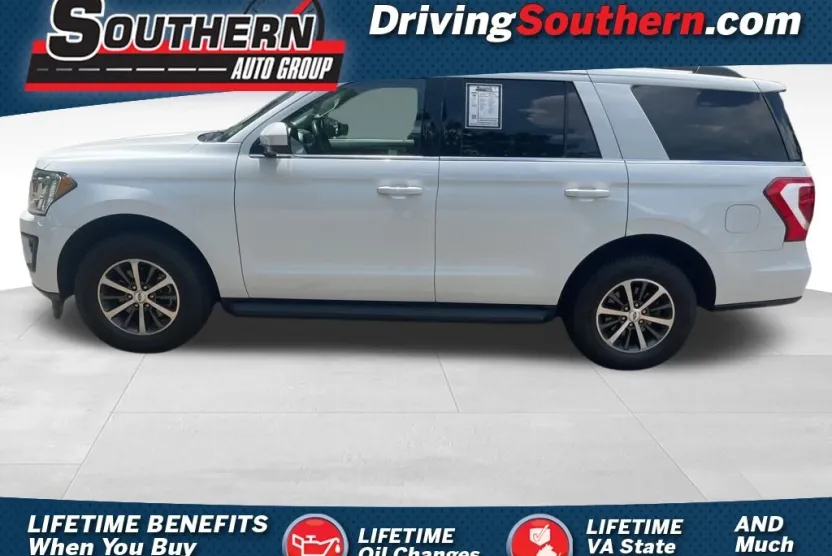 2021 Ford Expedition XLT photo 1