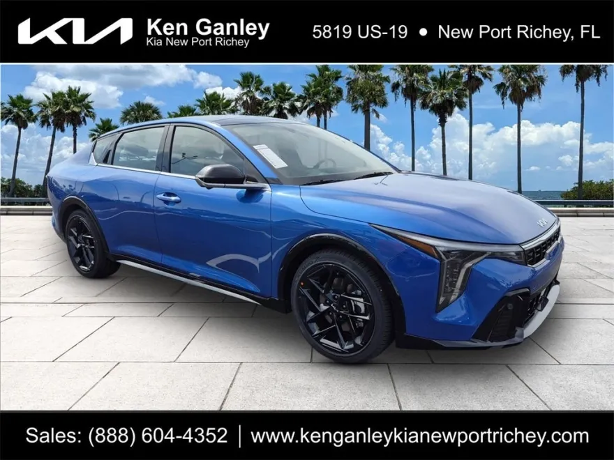 2025 Kia K4 GT-Line Turbo photo 1