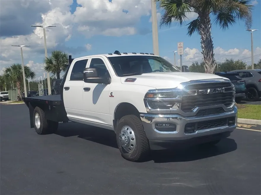 2025 Ram 3500 Tradesman photo 1