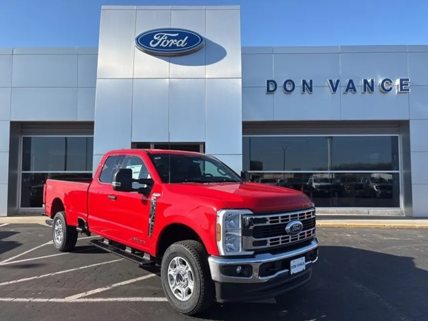 2025 Ford F-250 XLT photo 1