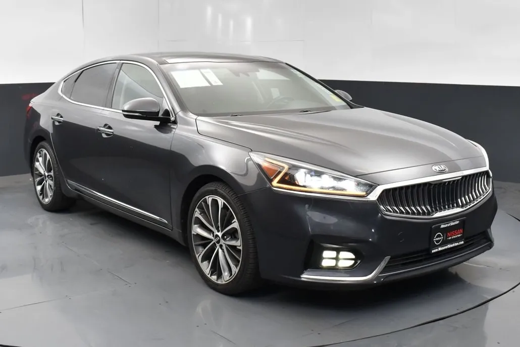 2018 Kia Cadenza Technology photo 1