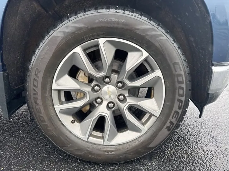 2021 Chevrolet Silverado 1500 LT photo 1