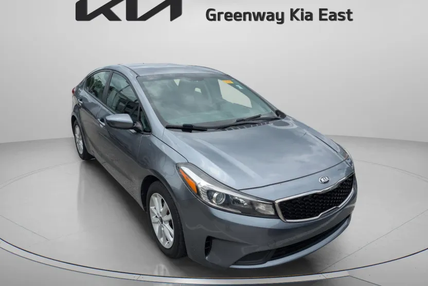 2017 Kia Forte S photo 1