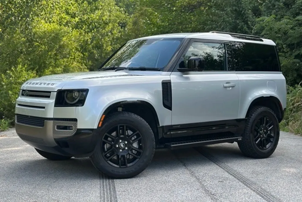 2021 Land Rover Defender 90 X-Dynamic S photo 1