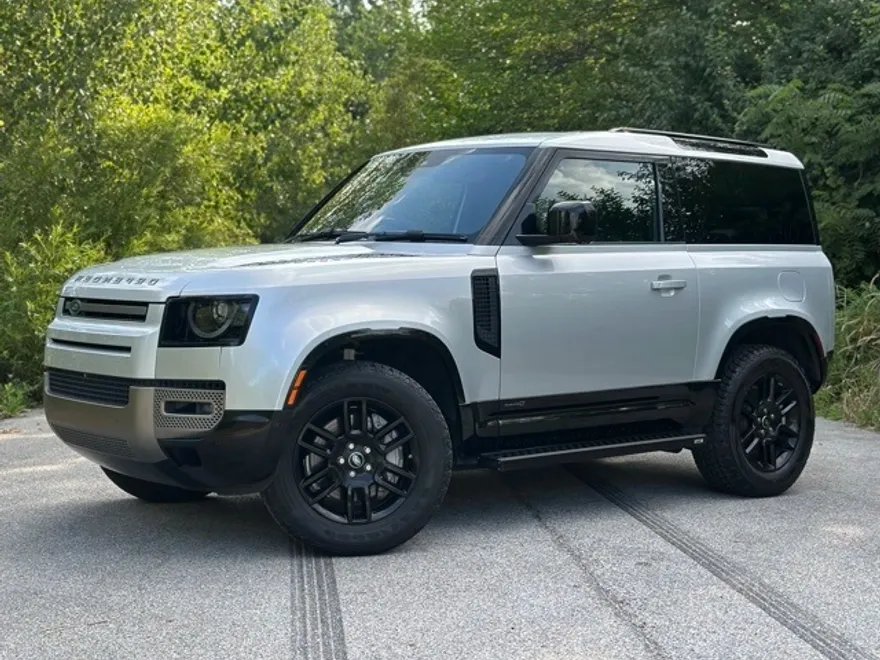 2021 Land Rover Defender 90 X-Dynamic S photo 1