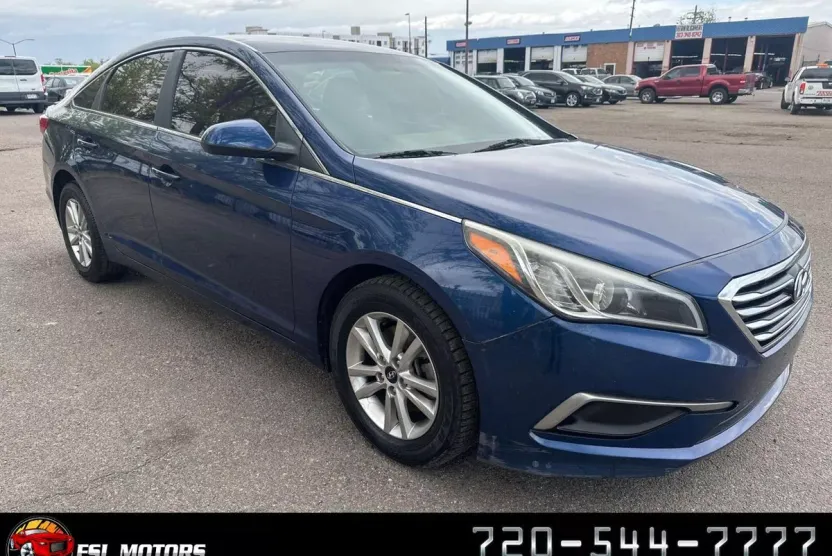 2015 Hyundai Sonata SE photo 1