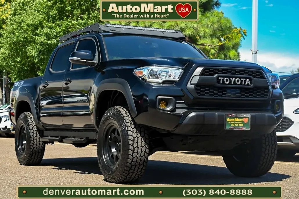 2020 Toyota Tacoma TRD Off-Road V6 photo 1