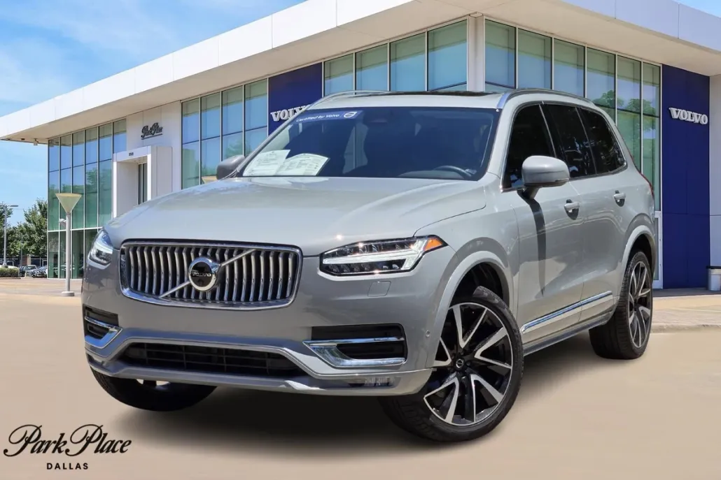 2025 Volvo XC90 Plus photo 1