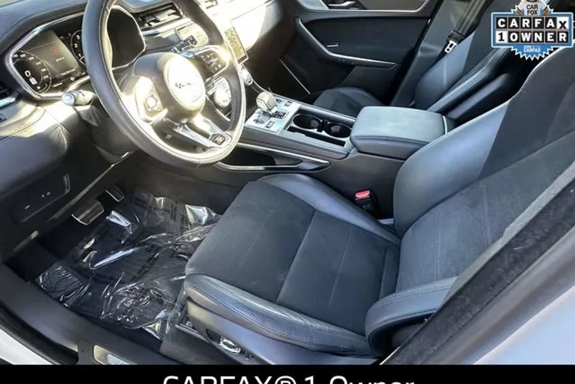 2024 Jaguar F-PACE SVR photo 1