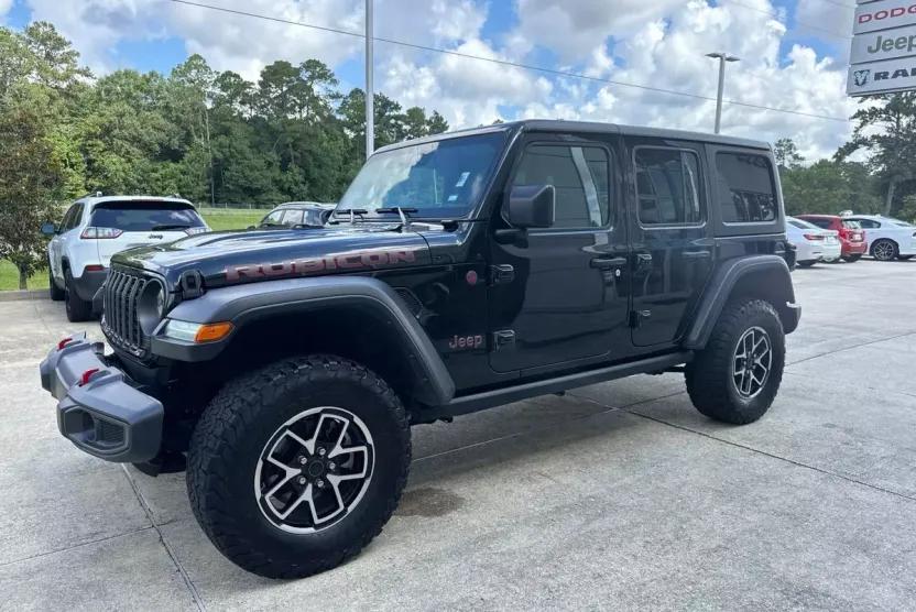 2024 Jeep Wrangler Rubicon photo 1