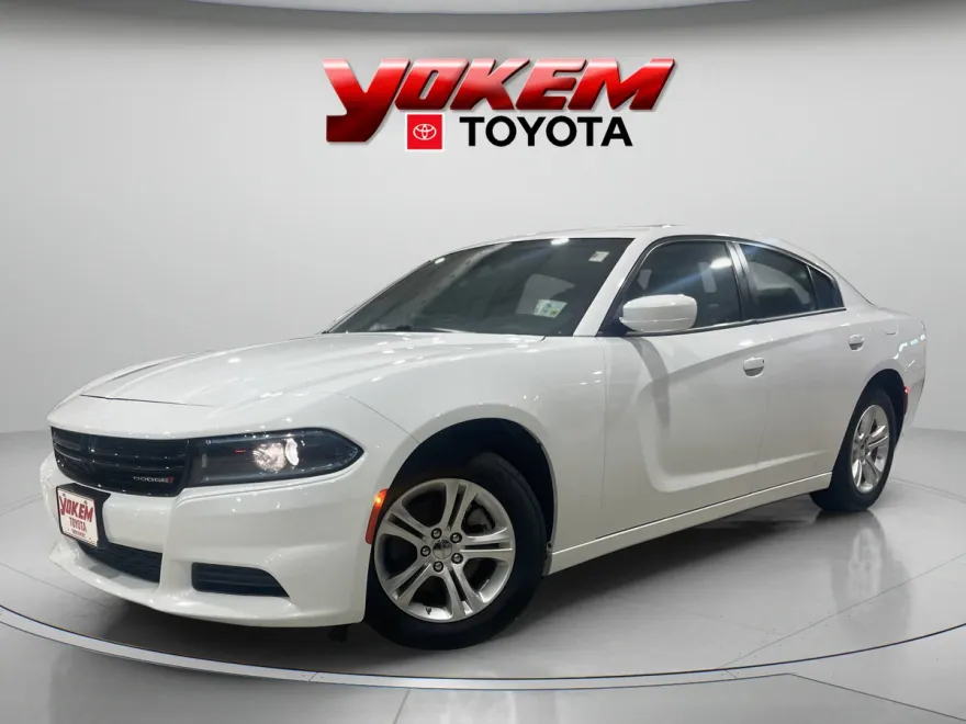 2022 Dodge Charger SXT photo 1