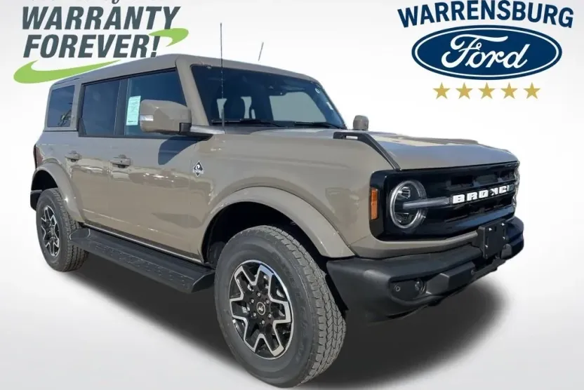 2025 Ford Bronco Outer Banks photo 1