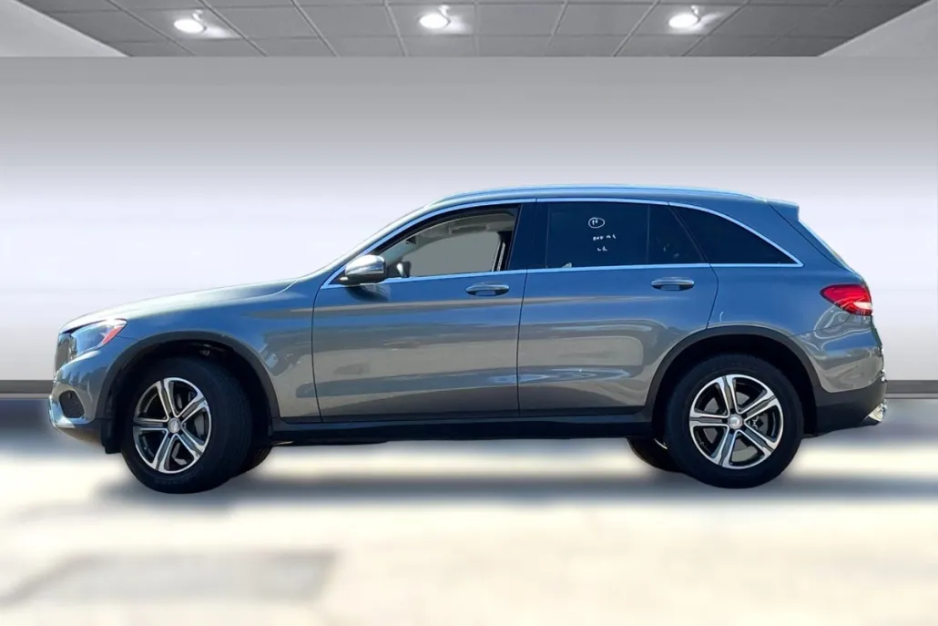 2016 Mercedes Benz GLC 300 photo 1