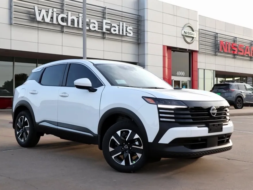 2025 Nissan Kicks SV photo 1