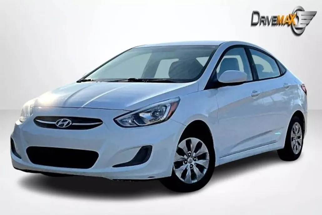 2017 Hyundai Accent Base photo 1