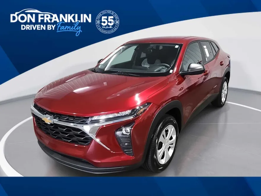 2025 Chevrolet Trax LS photo 1
