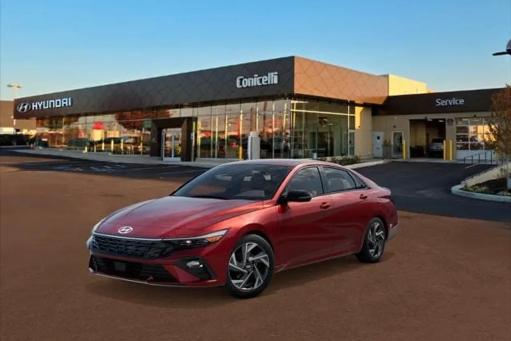 2025 Hyundai Elantra SEL Sport photo 1
