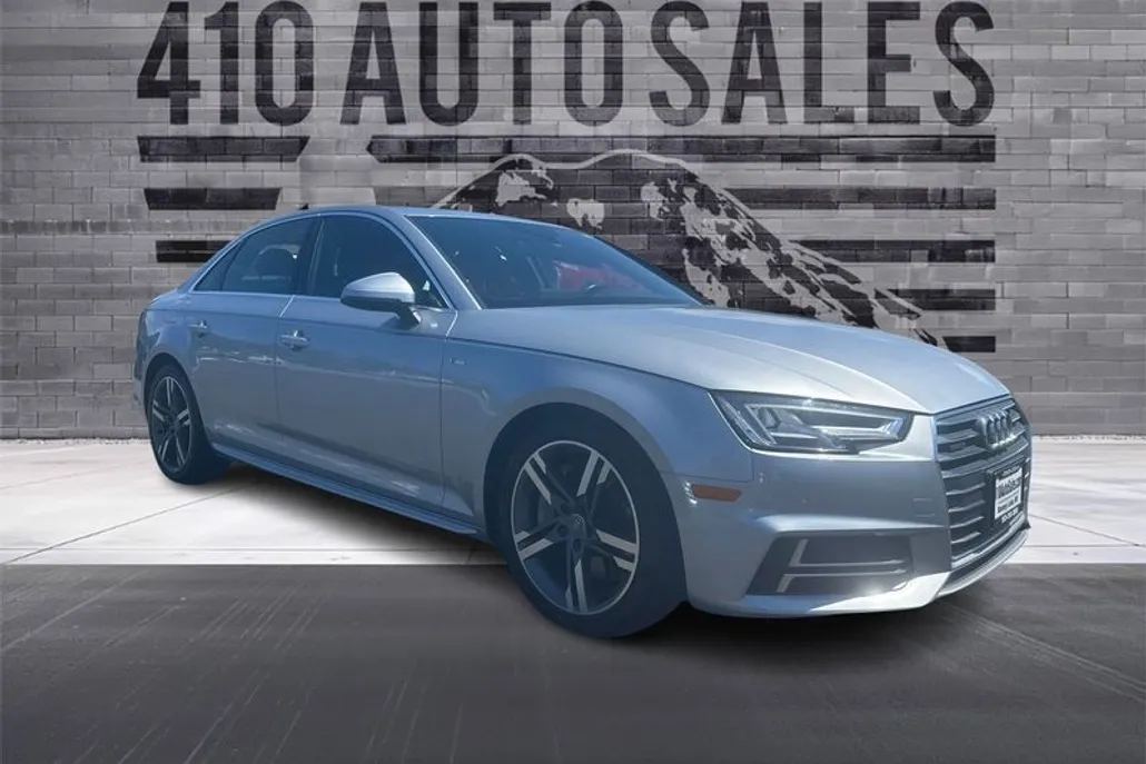 2017 Audi A4 2.0T Quattro Premium Plus photo 1
