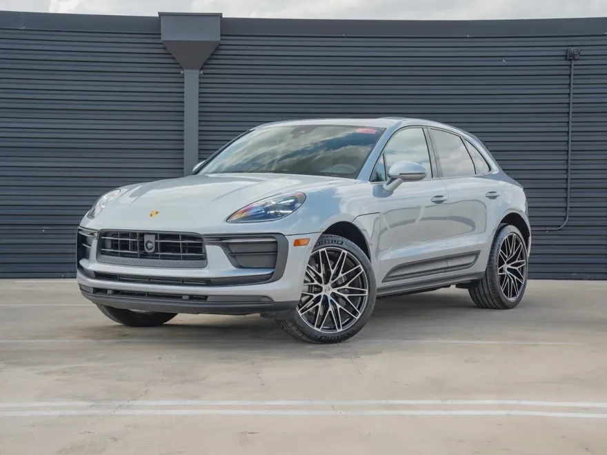 2025 Porsche Macan Base photo 1