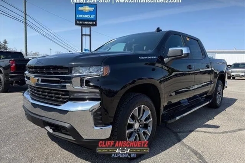 2022 Chevrolet Silverado 1500 LT photo 1