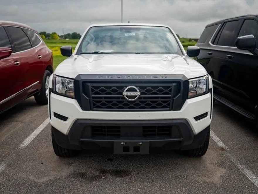 2024 Nissan Frontier S photo 1