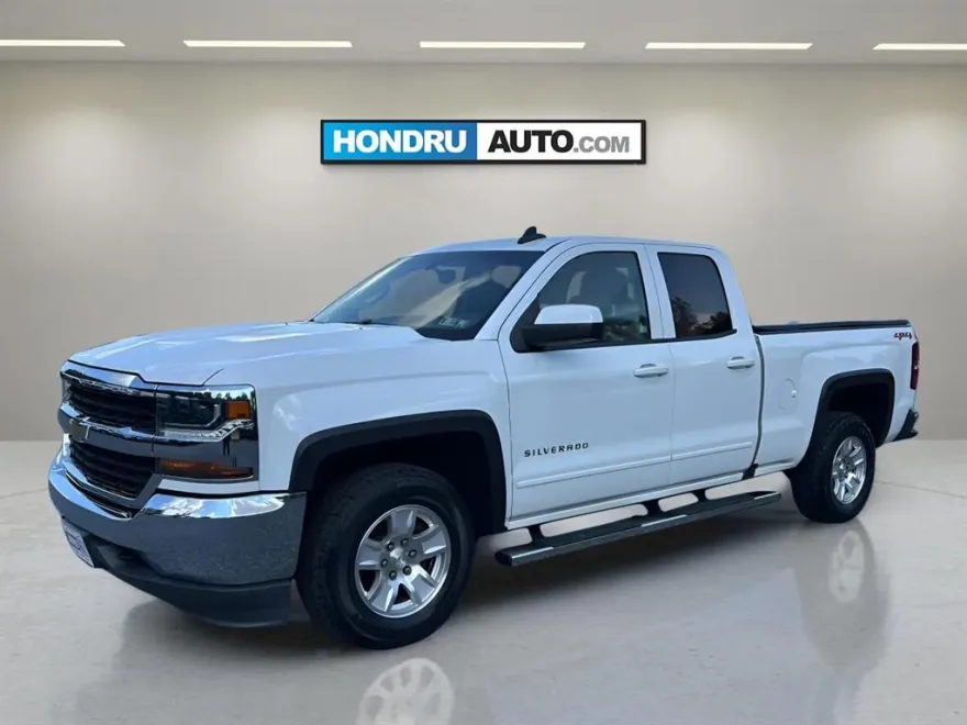 2018 Chevrolet Silverado 1500 LT photo 1