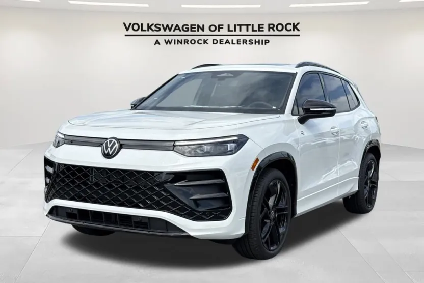 2025 Volkswagen Tiguan SE R-Line Black photo 1