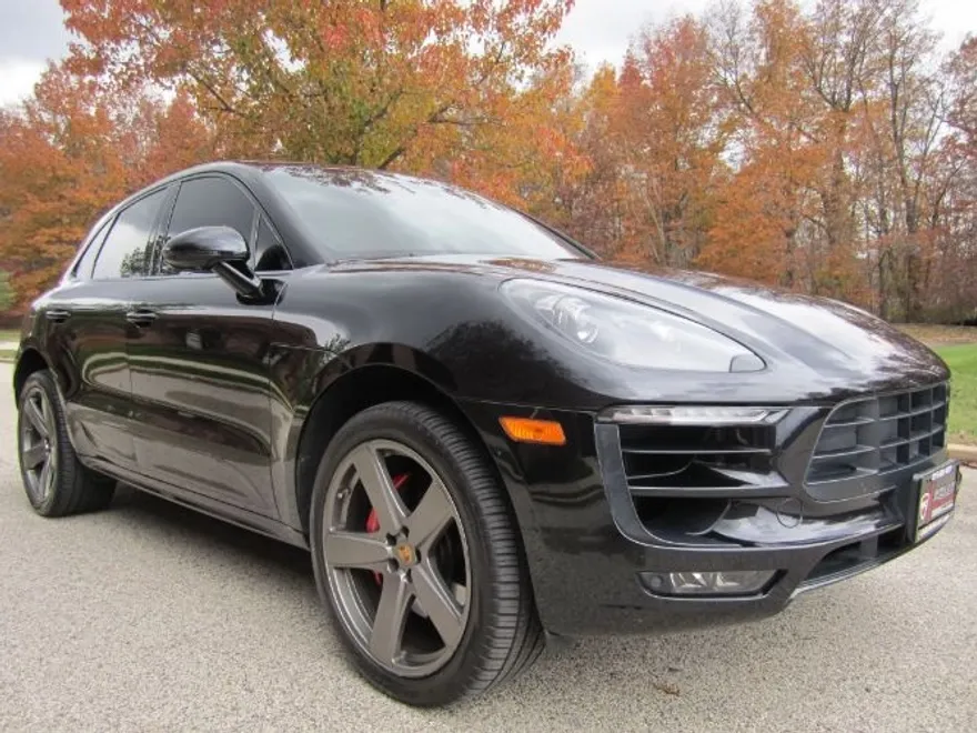 2016 Porsche Macan Turbo photo 1