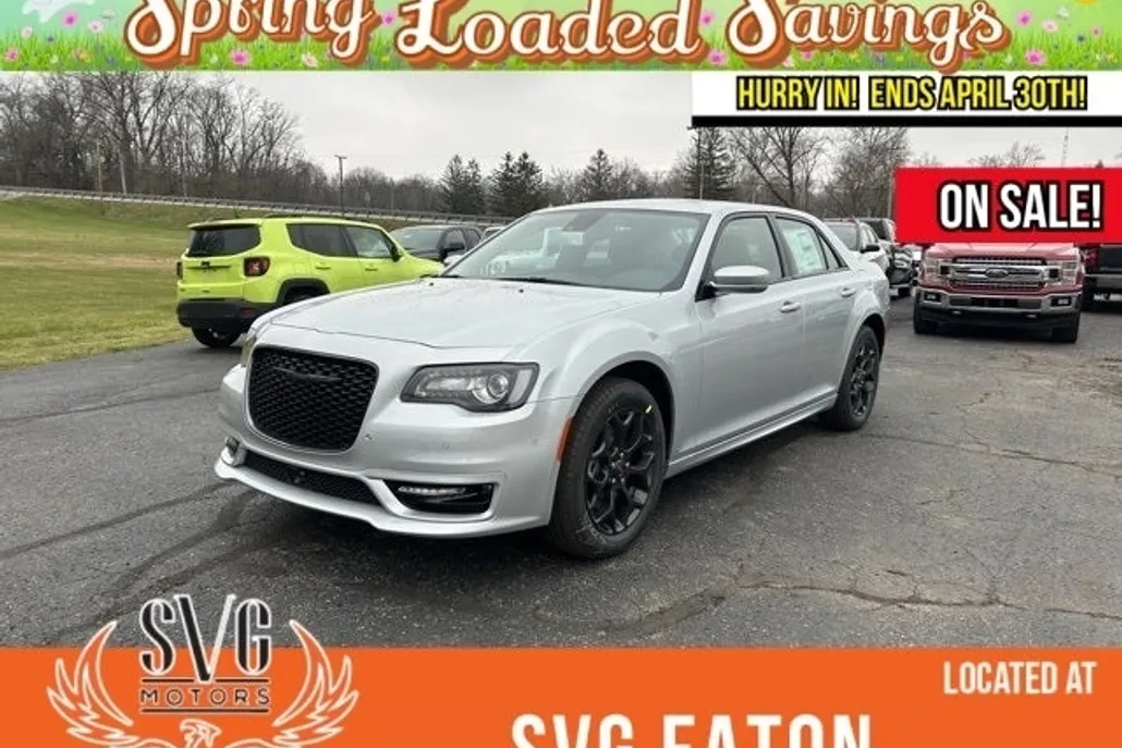 2023 Chrysler 300 Touring L photo 1
