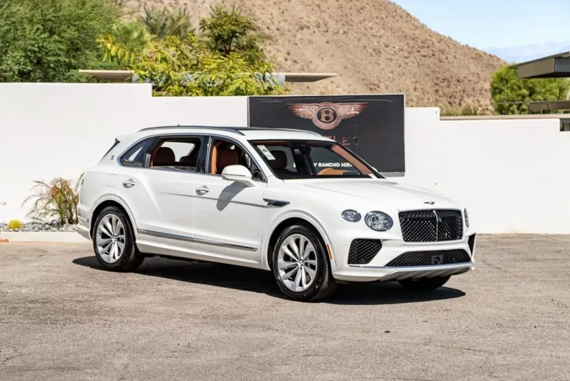 2025 Bentley Bentayga EWB photo 1