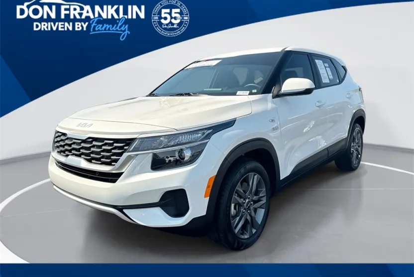 2023 Kia Seltos LX photo 1