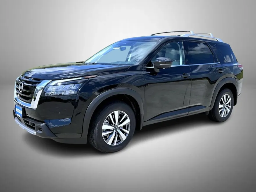 2025 Nissan Pathfinder SL photo 1
