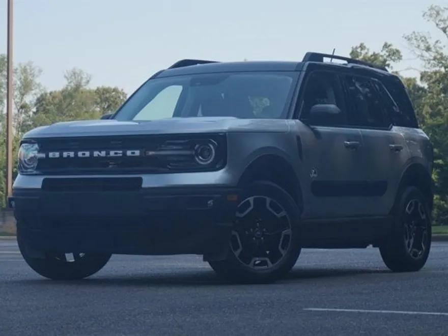 2021 Ford Bronco Sport Outer Banks photo 1