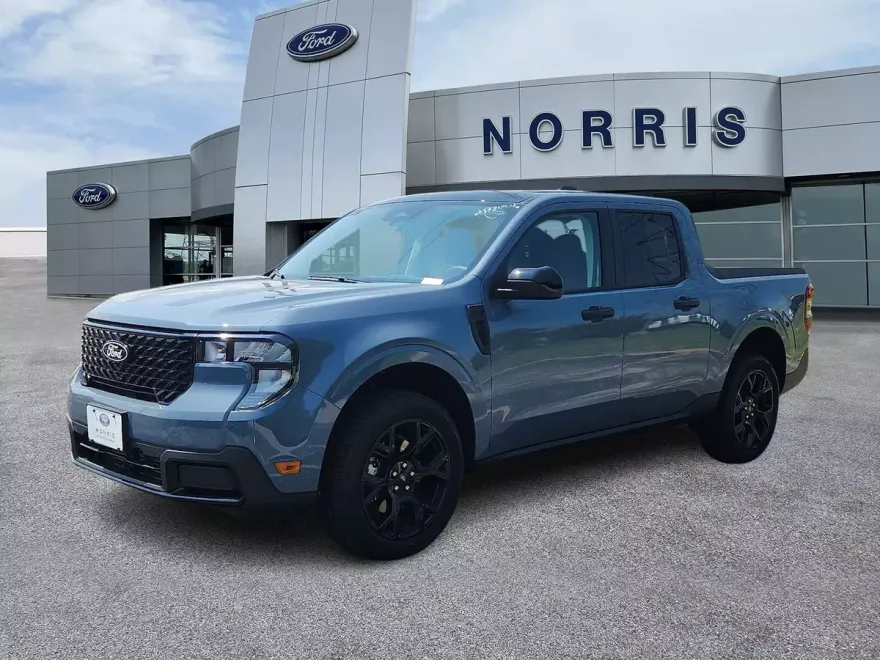 2025 Ford Maverick XLT photo 1