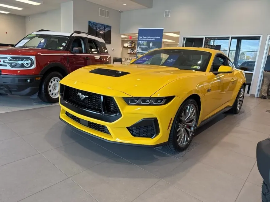 2024 Ford Mustang GT Premium photo 1