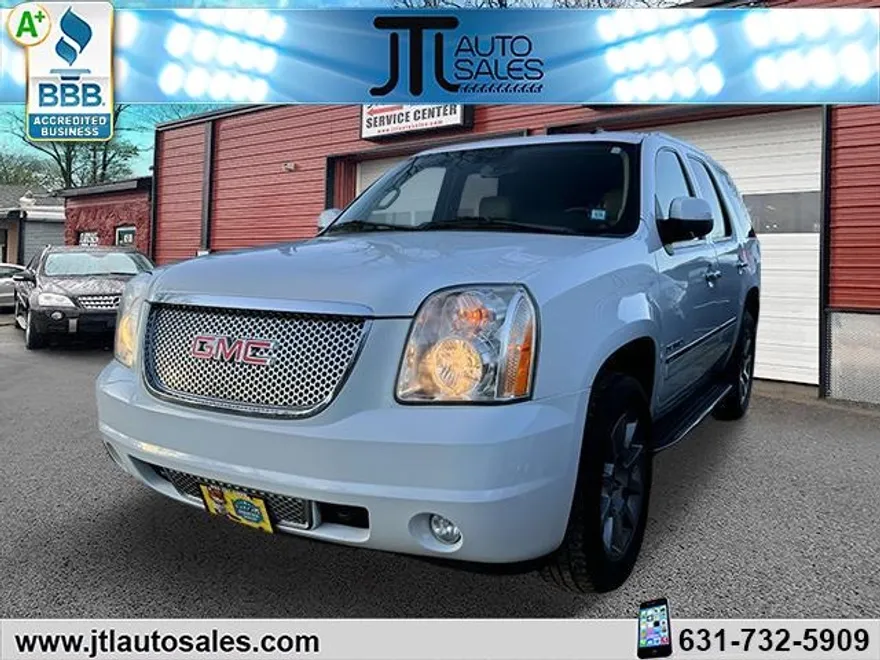 2012 Gmc Yukon Denali photo 1