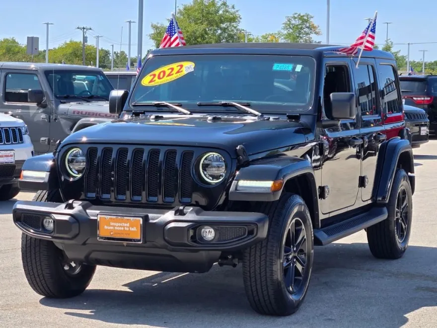 2022 Jeep Wrangler Unlimited Sahara Altitude photo 1