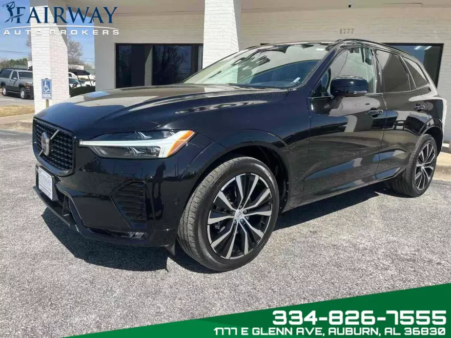 2023 Volvo XC60 Plus photo 1